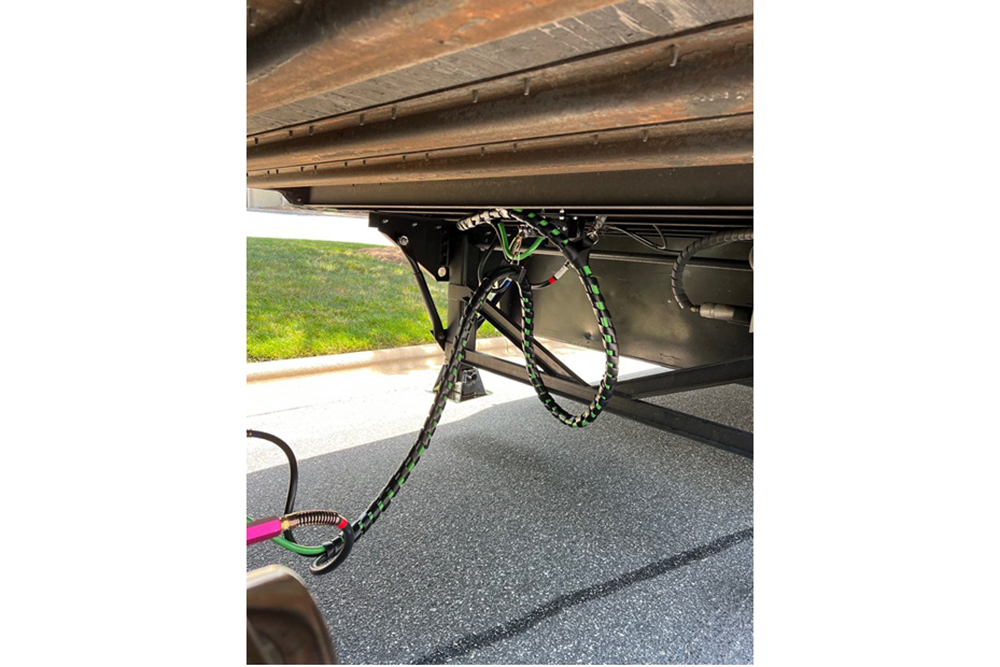 EZ Claw Under Deck California Hookup Line Saver