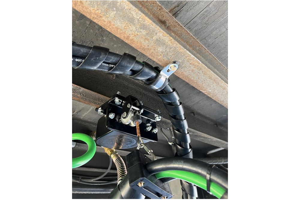 EZ Claw Under Deck California Hookup Line Saver