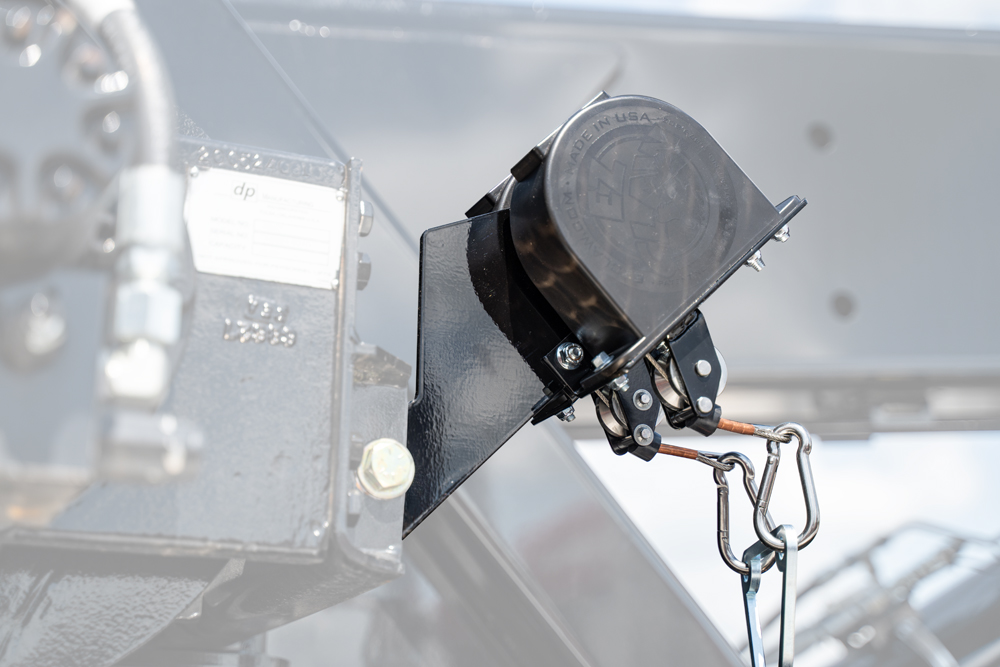 EZ Claw Extendable Cable Tieback 15k Winch – Drivers Side