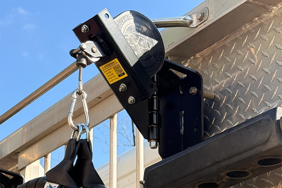 EZ Claw Hinged Versa Mount Bracket